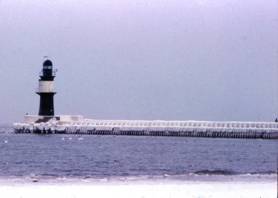 Warnemünde Westmole im Winter 1979